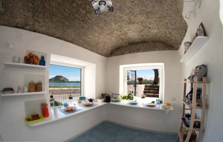 B&b per 2 persone, con Terrazza e Vista lago nonché Panorama a Bacoli