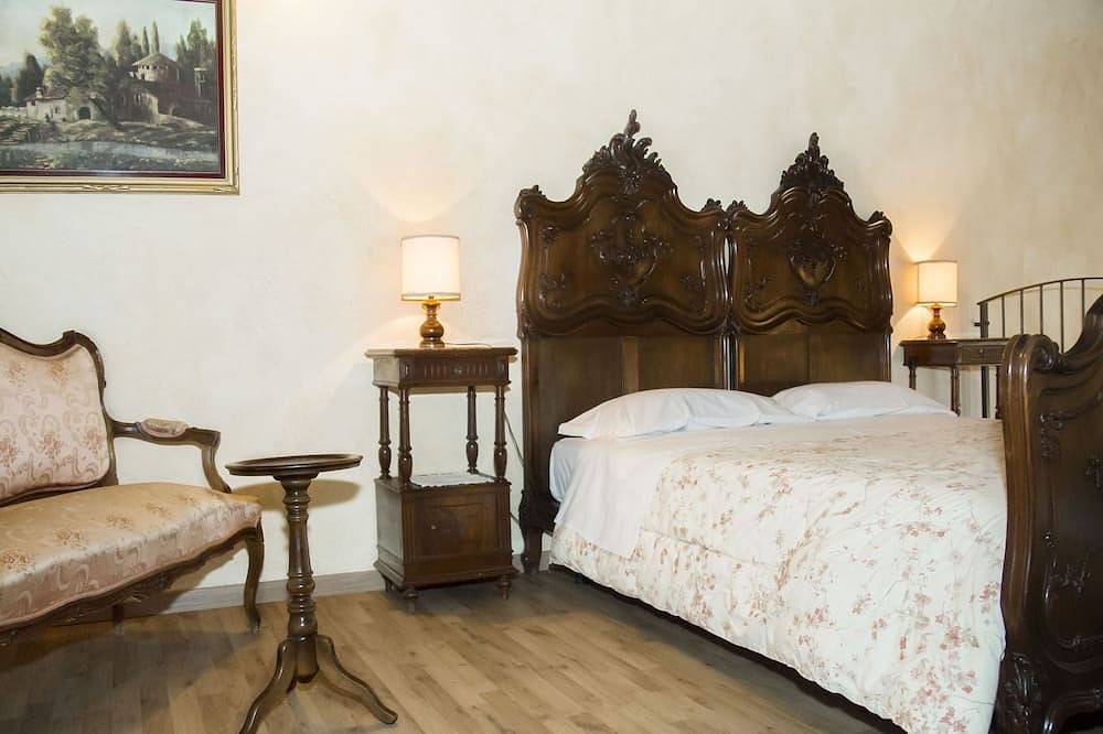 Gentian Room. in Airasca, Turin Province
