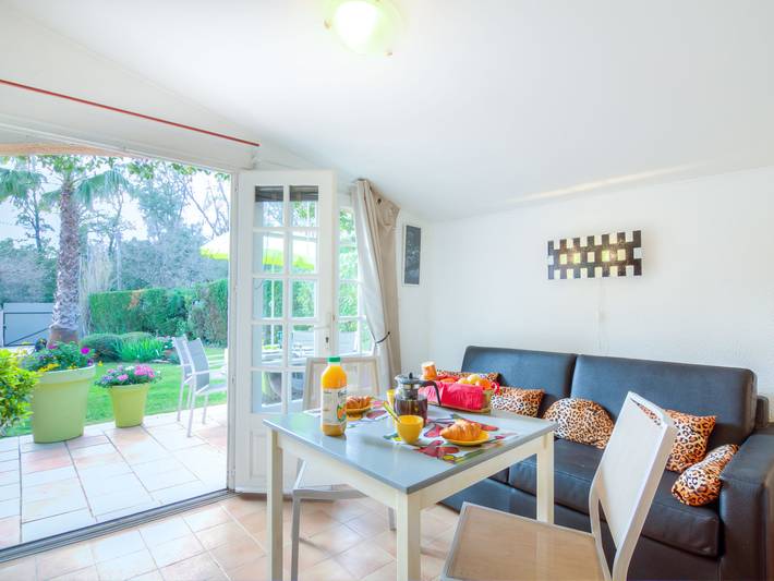 Ferienhaus für 4 Personen, mit Terrasse und Garten in Gassin - 2