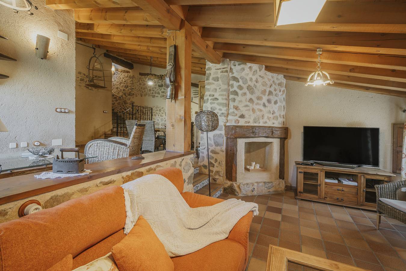 Casa rural 'Camino Del Prado' con vistas a la montaña, piscina privada y Wi-Fi in Santa María la Real de Nieva, Provincia de Segovia