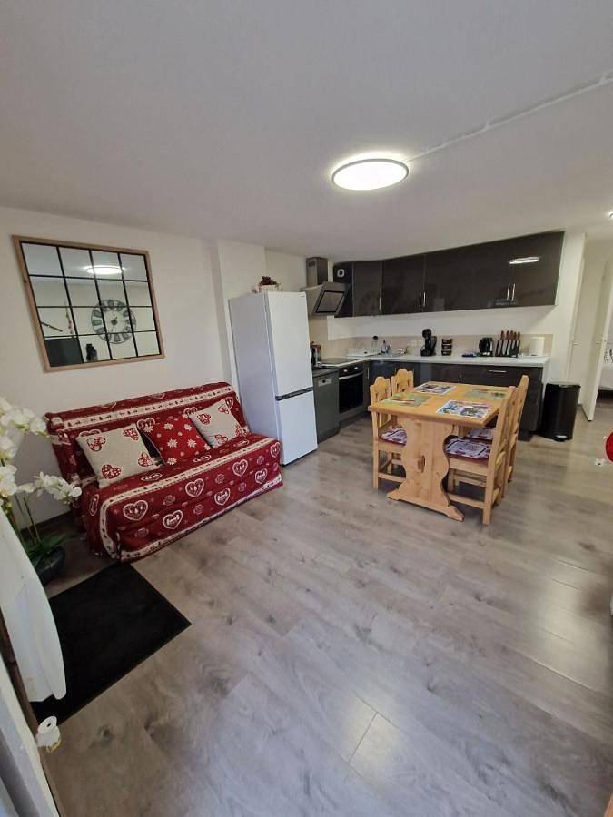 Appartement entier, One-Bedroom Apartment in Vougy, Région de Bonneville