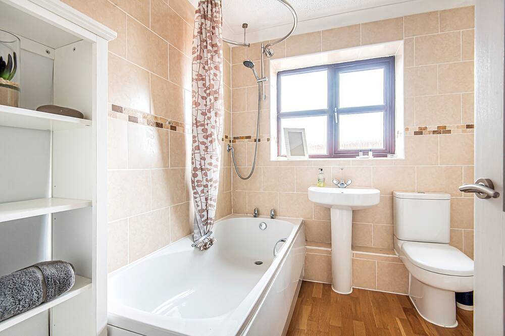 Old Hunny Cottage - sleeps 5 guests  in 2 bedrooms in Old Hunstanton, Norfolk Coast