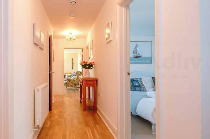 Ganze Wohnung, Beachfront 2-bedroom, pet-friendly, ground-floor apartment in Birchington by Adliv in Birchington, Kent
