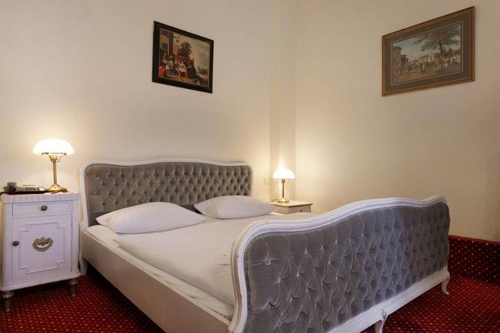 Hotel für 10 Personen, mit Haustier in Charlottenburg Berlin