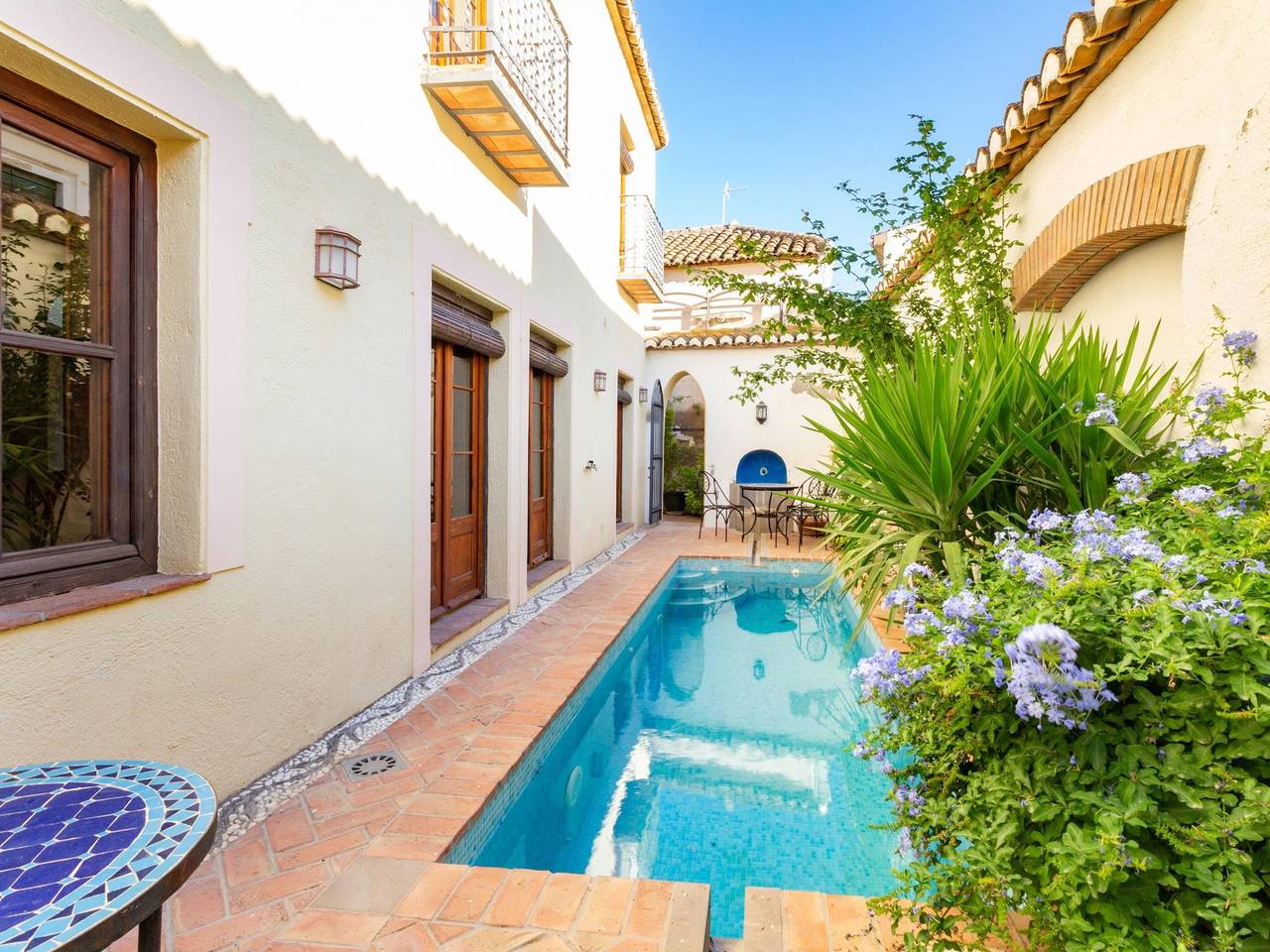 Belle maison andalouse avec piscine barbecue et Wifi in Pinos del Valle, El Pinar