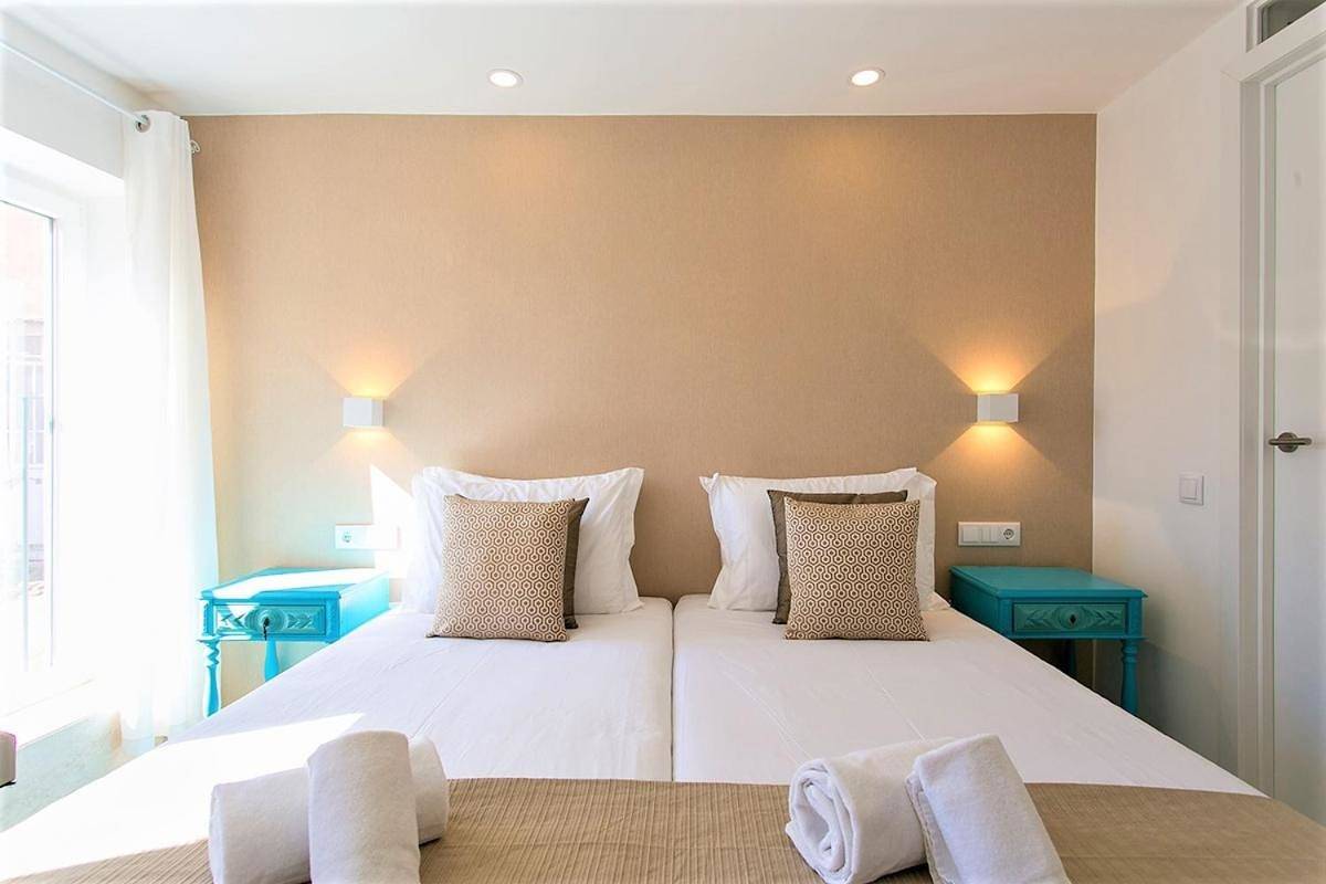 Seven-Bedroom House in Pena, Lisbonne