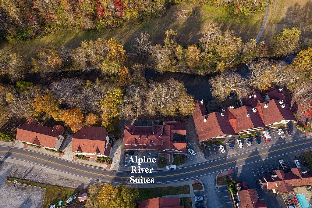 Ganze Wohnung, Alpine River Suites #401 - Cozy Riverfront Condo in Helen, Chattahoochee National Forest