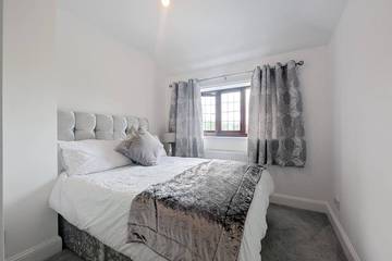 Cottage for 8 People in Hayling Island, Havant, Photo 2