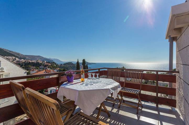 Holiday apartment for 5 people, with balcony and garden - 1