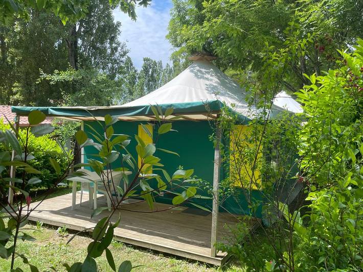 Location de vacances pour 5 personnes, avec piscine et terrasse à Camon - 2