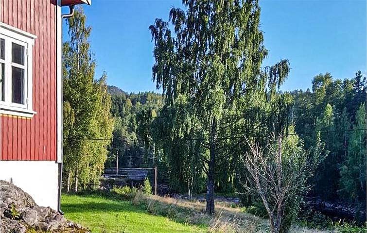 Ferienhaus für 8 Personen mit Garten in Drangedal