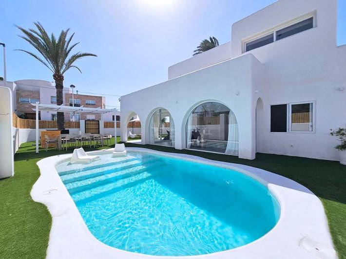 Casa rural para 10 personas, con Terraza y Jardín además de Piscina y Vistas en La Manga del Mar Menor - 4