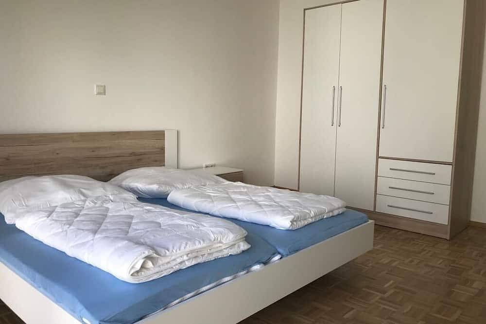 Ganze Wohnung, Helle 3 Zi Whg in Deggendorf für Monteure - Studenten - Urlauber in Deggendorf, Ostbayern