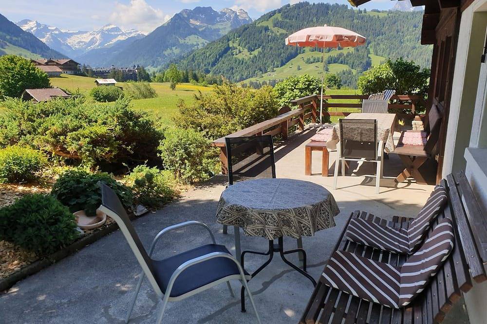 Appartement entier, Aerneli, Chalet Appartement/Fewo, Dusche oder Bad, Wc 6-Bettwohnung in Gstaad, Saanen