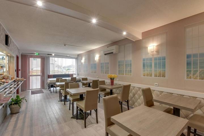 Hôtel pour 2 personnes, avec terrasse, animaux acceptés à Thouars - 2