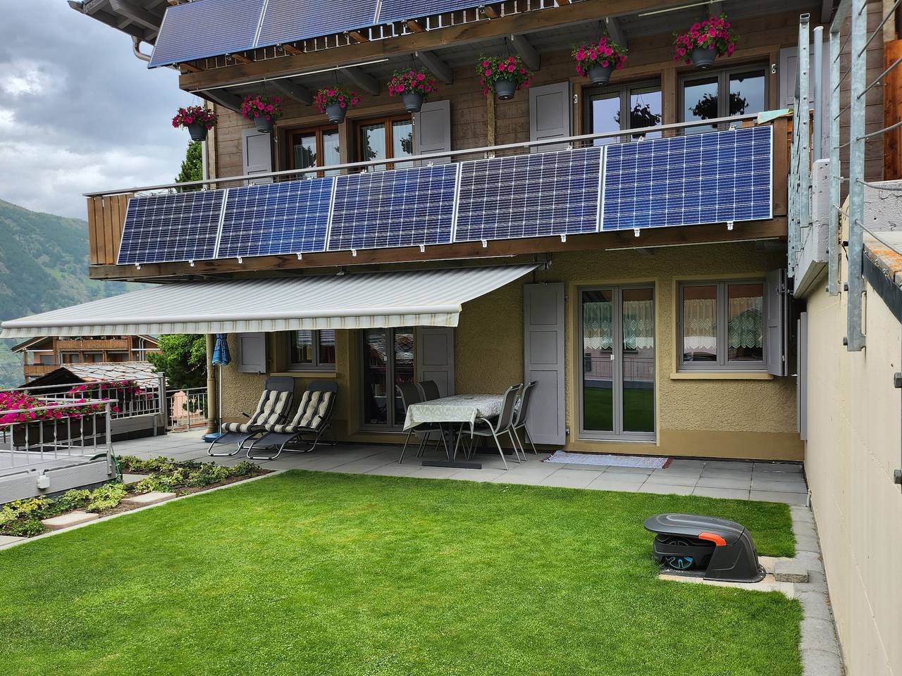 Geheel vakantieappartement, Vakantieappartement voor 4 personen met terras in Grächen, Walliser Alpen