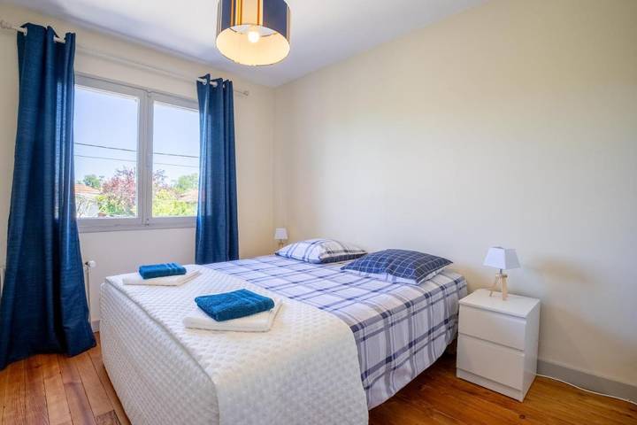 Gîte pour 6 personnes, avec terrasse et jardin à Aire-sur-l'Adour - 3