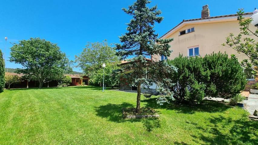 Gîte pour 8 personnes, avec jardin et terrasse, animaux acceptés dans Balmori - 4