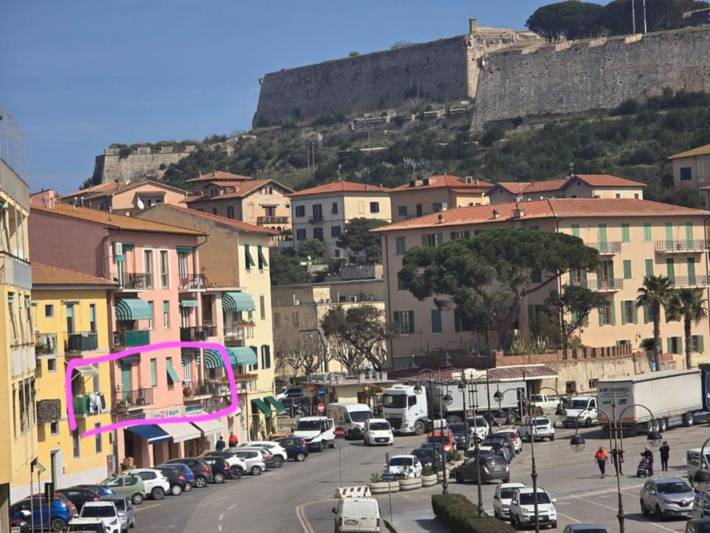 Ganze Ferienwohnung, Ferienwohnung für 4 Personen mit Balkon in Spiaggia delle Ghiaie, Portoferraio