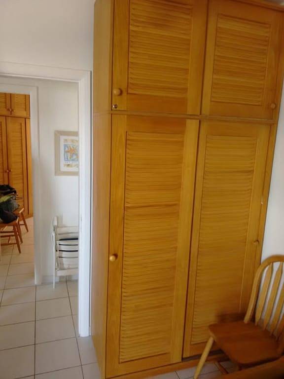 Casas e apartamentos de temporada para 8 pessoas, com balcão e sauna em Bertioga