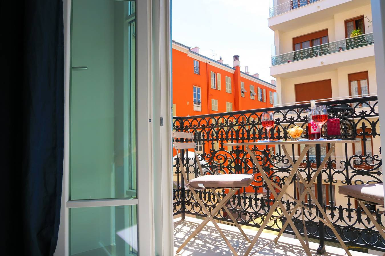 Entire apartment, N&J - Colibri Prestige - Central - By sea in Nice (France), Mediterranean Coast (France)