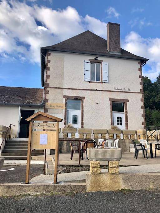 Gîte pour 5 personnes, avec vue et terrasse à Perrigny-sur-Loire