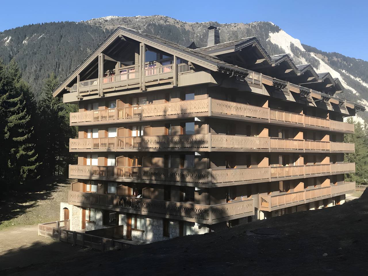 Apartamento entero, Apartamento 'Ski In-out Courchevel 1650' con vistas a la montaña, balcón y Wi-Fi in Courchevel 1650 (Moriond), Saint-Bon-Tarentaise