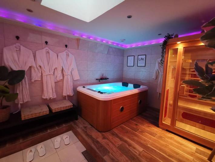 Appartement de vacances pour 5 personnes, avec jacuzzi et terrasse