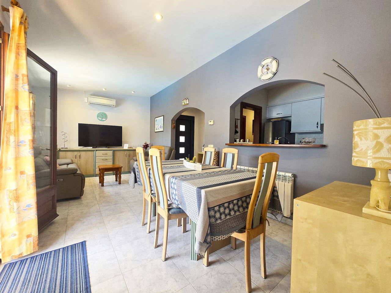 Mila in l'Escala, Oberampurien