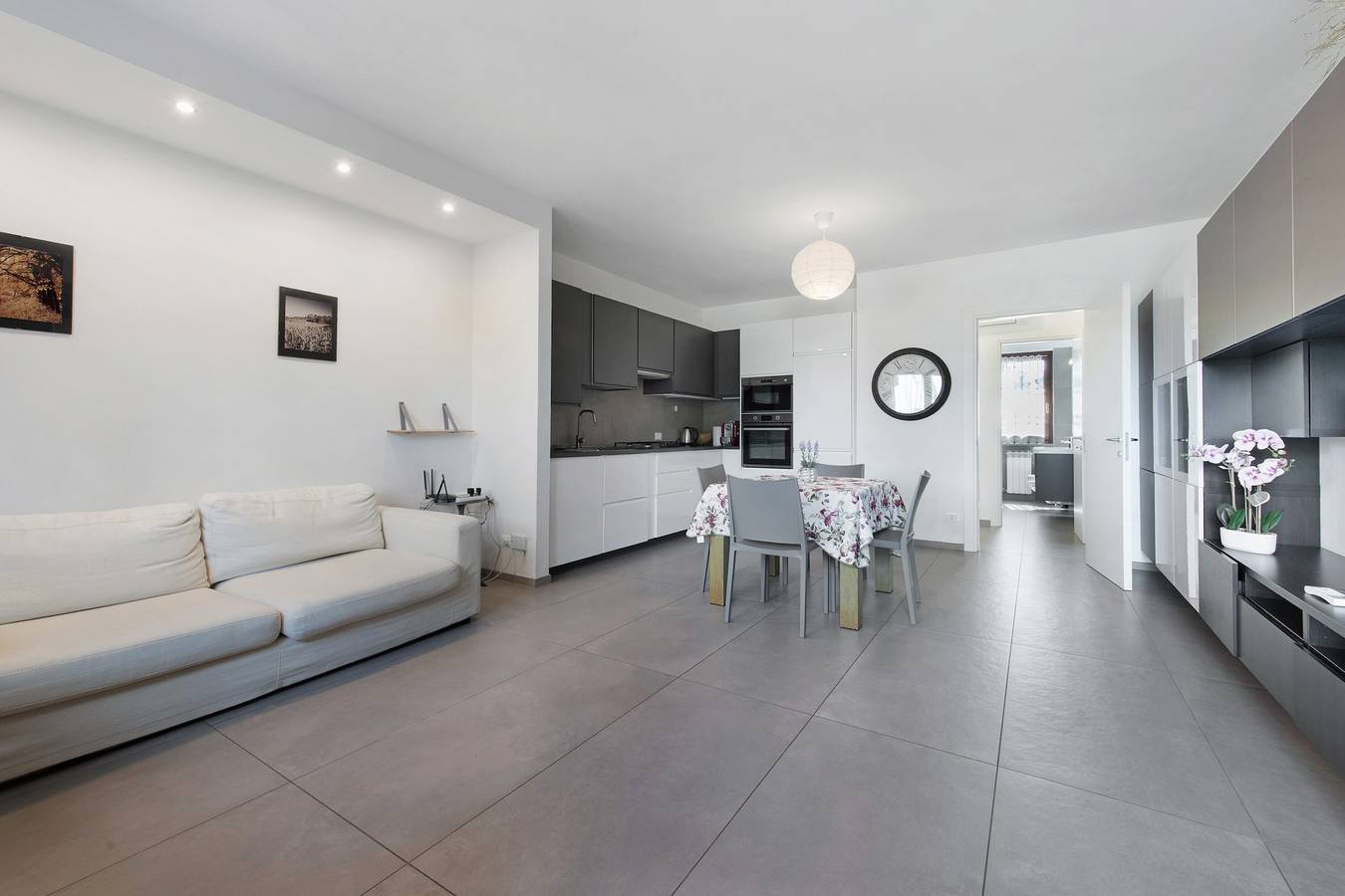 Appartamento intero, Appartamento 'Caky's House' con terrazza condivisa, Wi-Fi e aria condizionata in Rivoltella del Garda, Desenzano del Garda