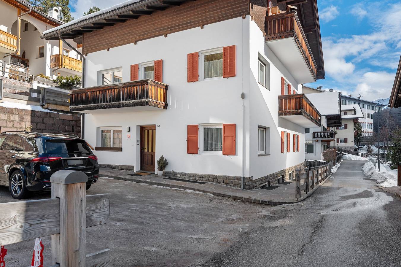 Entire apartment, Apartment 'Goller Saslonch' with Mountain View, Balcony and Wi-Fi in Ortisei, Dolomiti Superski