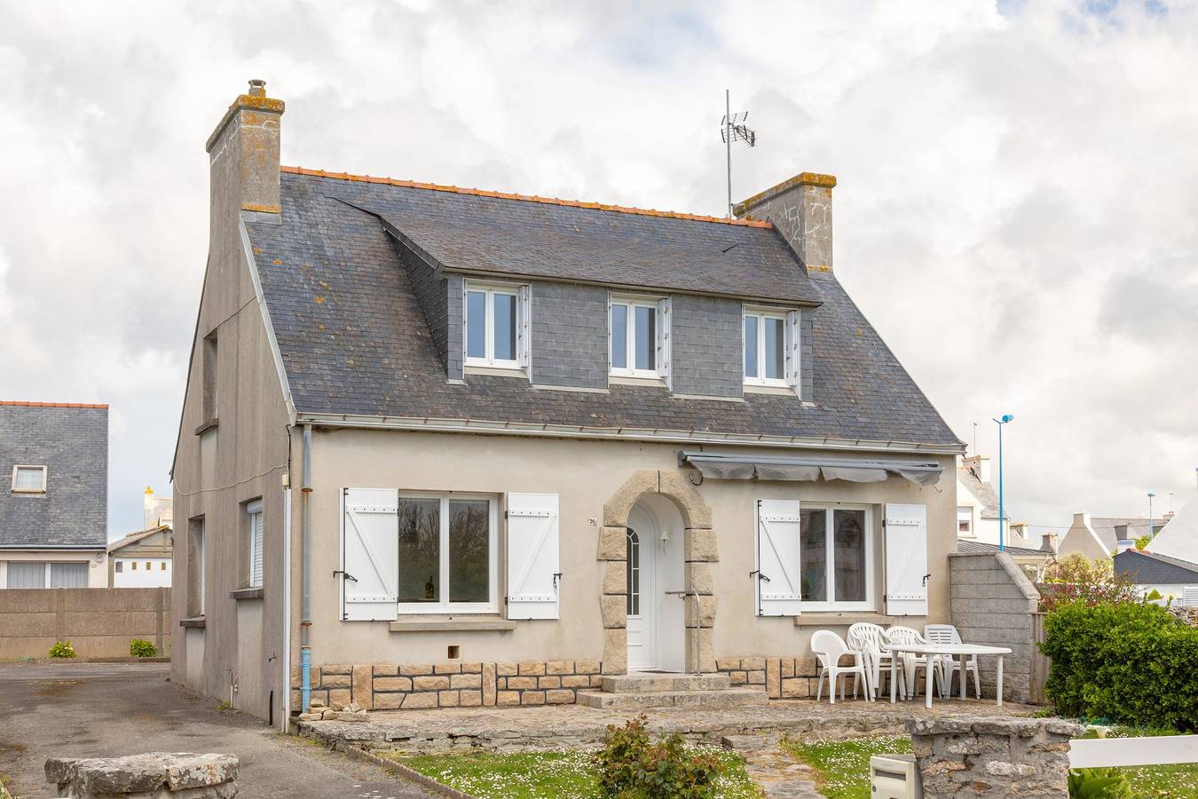 Ferienhaus 'Maison Proche Du Port Plage Et Surf' mit privater Terrasse, privatem Garten und Wlan in Saint-Guénolé, Penmarc'h