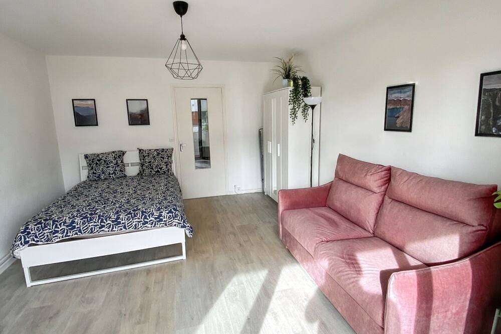 Apartamento entero, Homerez - Estudio cerca de Disneyland in Thorigny-sur-Marne, Sena y Marne