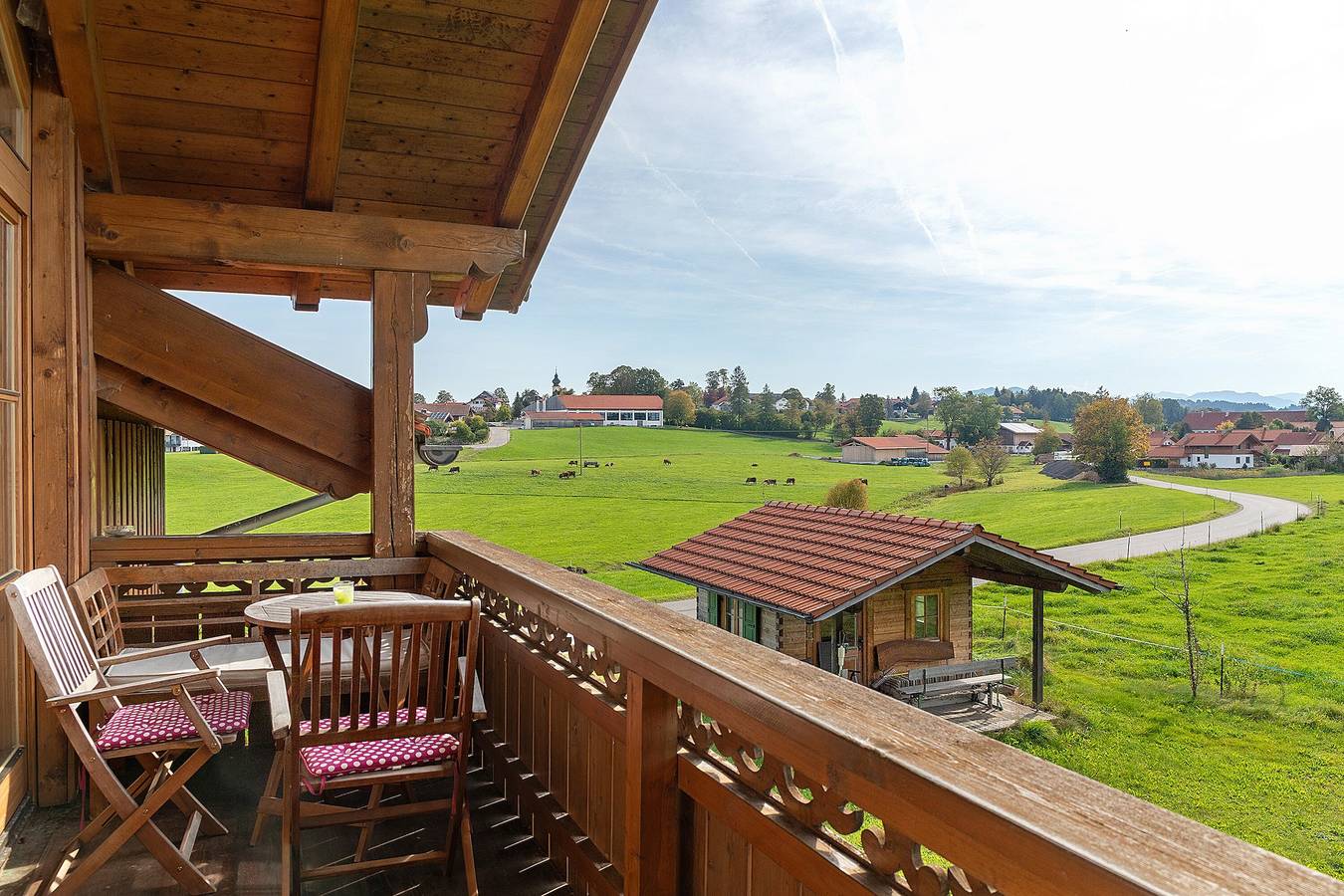 Ganze Wohnung, Ferienwohnung 'Bertl' mit Bergblick, Balkon und WLAN in Wildsteig, Romantische Straße