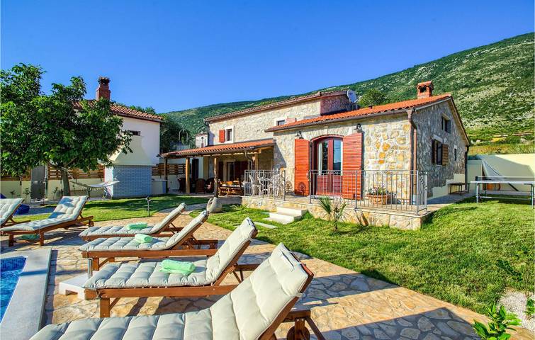 Ferienhaus für 10 Personen, mit Garten