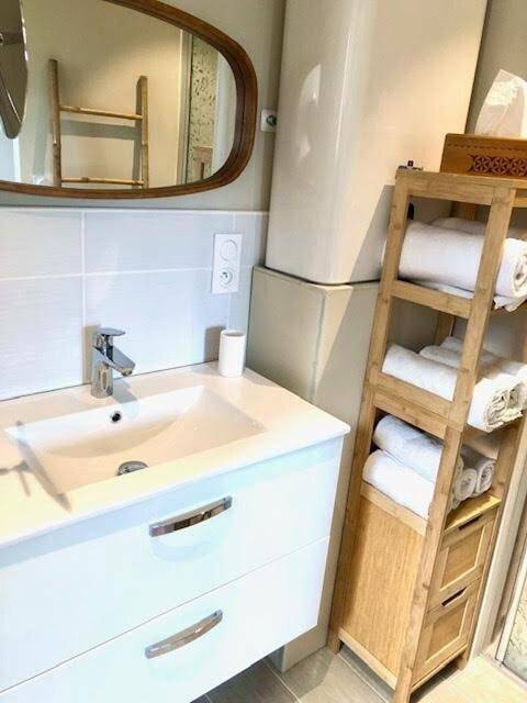 Location de vacances pour 2 personnes, avec terrasse et vue à Saint-Pierre-Lafeuille - 2