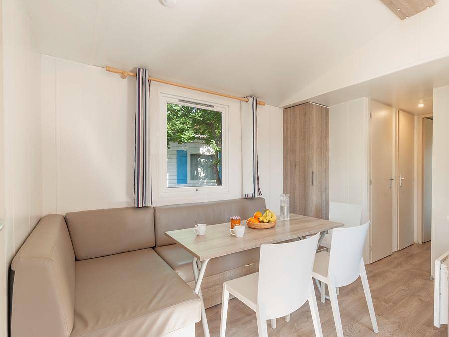 Camping Méditerranée Plage - Mobilheim 6 personen - Homair Mobilheime auf dem Camping de la Méditerranée Comfort | 3 Zi. | 6 Pers. | Einfache Terrasse in Portiragnes Plage, Vias