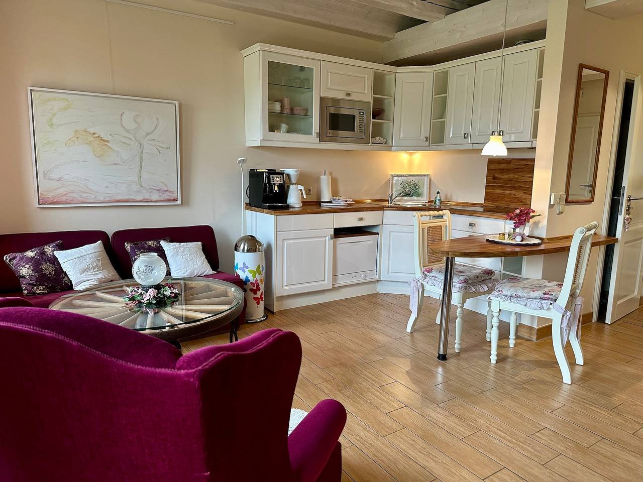 Ganze Ferienwohnung, Gut Büchenau - Ferienwohnung Romantika in Rieseby, Rendsburg-Eckernförde