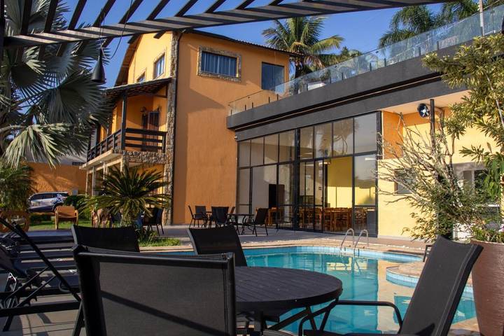 Pousadas para 3 pessoas, com piscina e jardim e ainda jacuzzi, com animais de estimação em Igaratá
