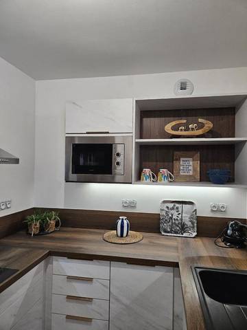 Gîte pour 4 personnes, avec jardin ainsi que terrasse et jacuzzi à Jublains