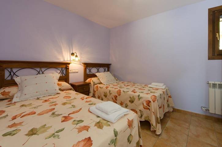 Casa rural para 4 personas, con jardín y vistas, Se admiten mascotas en Valle de Benasque - 3