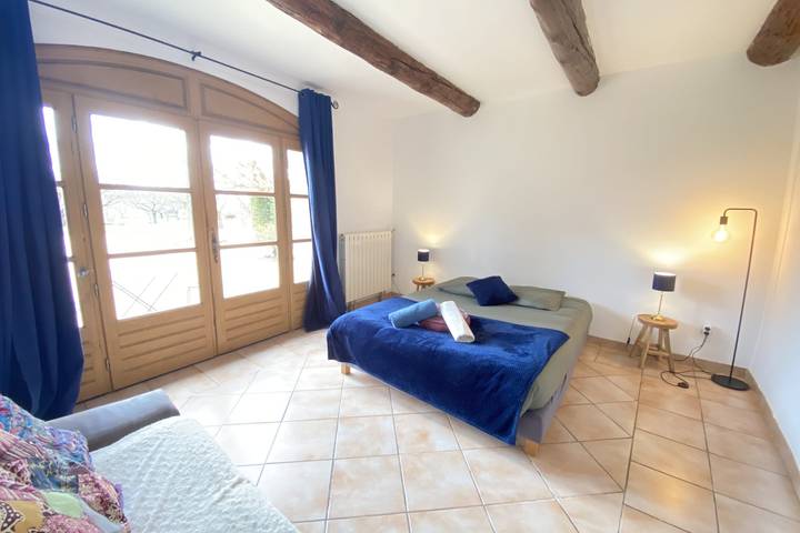 Vakantiewoning voor 2 personen, with tuin and whirlpool as well as zwembad, kindvriendelijk in de Provence