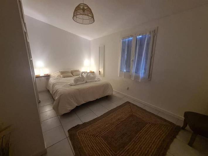 Location de vacances pour 7 personnes, avec Jacuzzi et Terrasse ainsi que Jardin et Vue à Thorigny