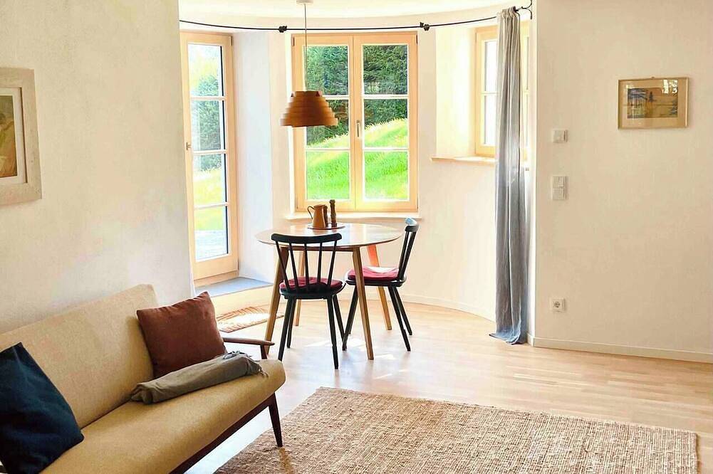Ganze Wohnung, Kleines feines Appartement mit Sonnenterrasse in Bad Wiessee, Bayerische Alpen