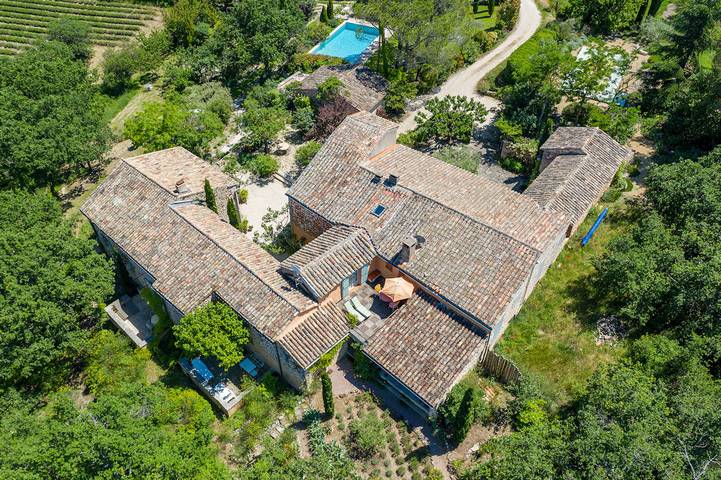 Gîte pour 2 personnes, avec jardin et piscine à Roussillon - 3