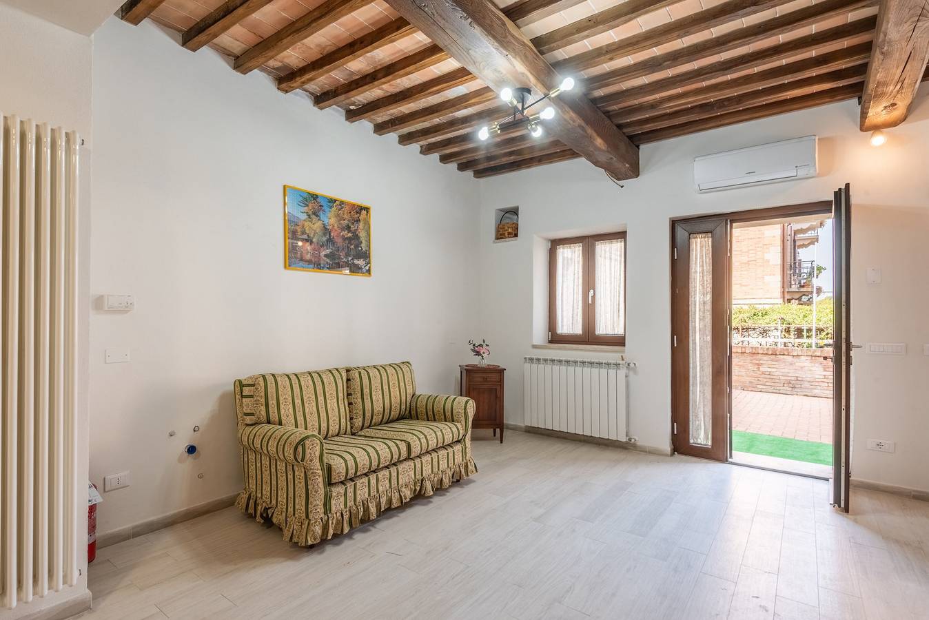Apartamento entero, Apartamento 'La Porta Del Palio' con terraza privada, Wi-Fi y aire acondicionado in Siena, Provincia de Siena