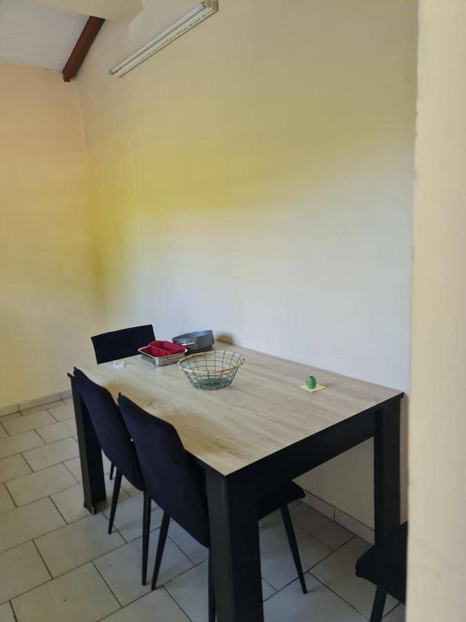 Maison de campagne pour 2 personnes, avec jardin à Gourbeyre - 3