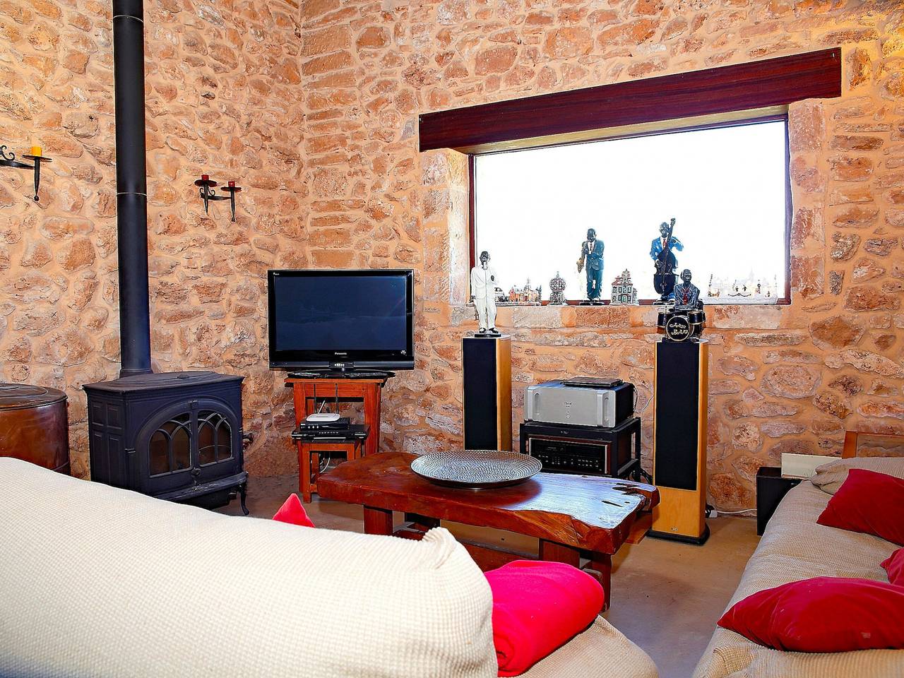 Charmante mallorquinische Finca mit privatem Pool und Wifi, 4 Schlafzimmer für 8 Gäste in Ariany, Mallorca Inselmitte