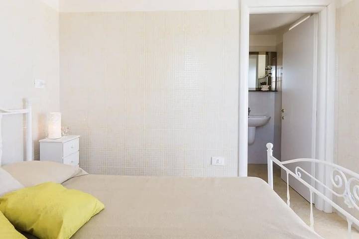 Swan villa with private pool, absolute privacy in Pantanagianni, Carovigno