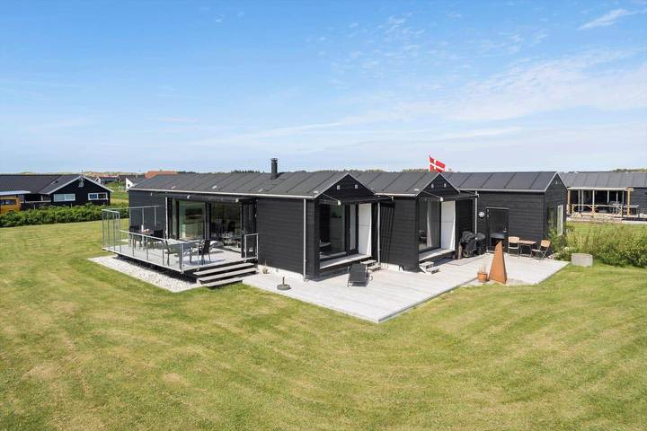 Vakantiehuis voor 8 personen, met whirlpool en terras in Vejlby Klit